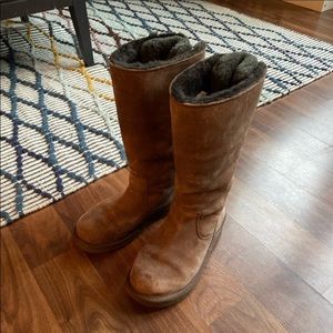UGG tall winter boots - chestnut brown size 6
